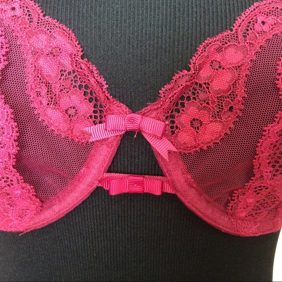 Vintage Victoria’s Secret Lace Plunge Bra 34C - Picture 4 of 13